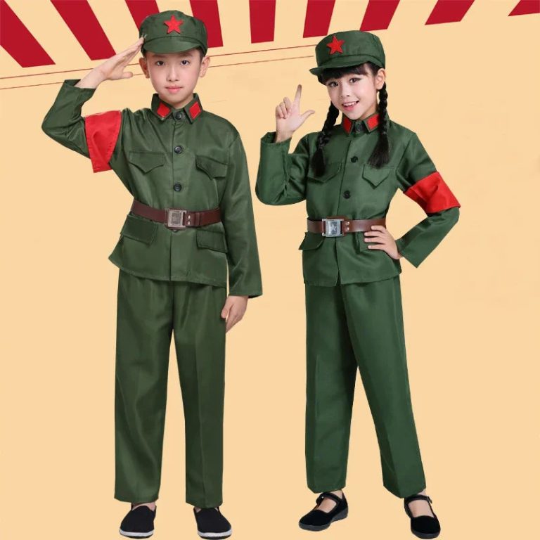 Embarquez pour une Aventure Historique avec un Costume Authentique et Polyvalent
