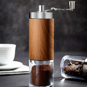 Un Café Parfait Partout : Le Moulin à Café Portable en Bois et Acier Inoxydable