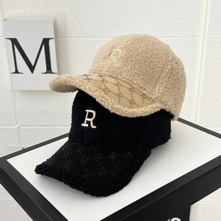 Élégance et Chaleur : Le Chapeau d'Automne et d'Hiver pour Femme qui Sublime Votre Style