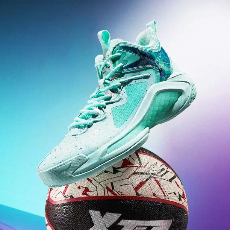 Dominez le Terrain avec Confiance : Les Atouts Incontestables des Xtep Raid pour Homme