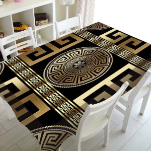 Un Must de l’Élégance pour Votre Table : La Nappe Rectangulaire Géométrique Luxe Noir et Or