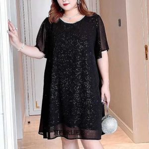 Redécouvrez l'élégance décontractée grâce à la robe noire grande taille 6XL