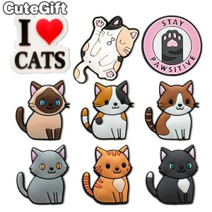 Des Chaussures qui Racontent une Histoire avec une Touche Féline Originale