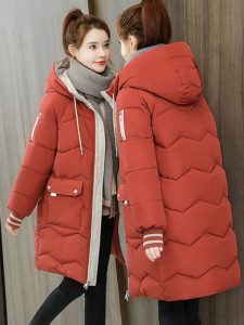 Affrontez l’Hiver avec Élégance : Le Manteau Long en Coton et Duvet Qui Allie Style et Performance