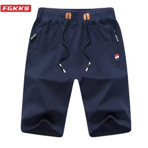 Découvrir l’alliance subtile entre confort et style : les shorts FGKKS pour hommes