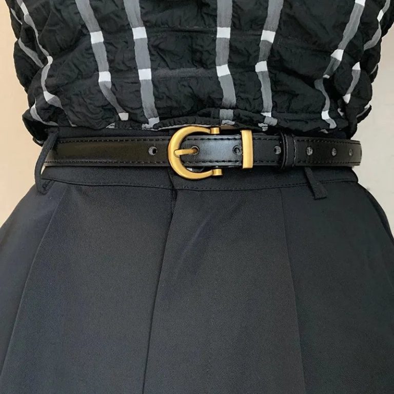 Redécouvrez l’élégance intemporelle avec une ceinture en cuir de vachette pour femmes d’exception