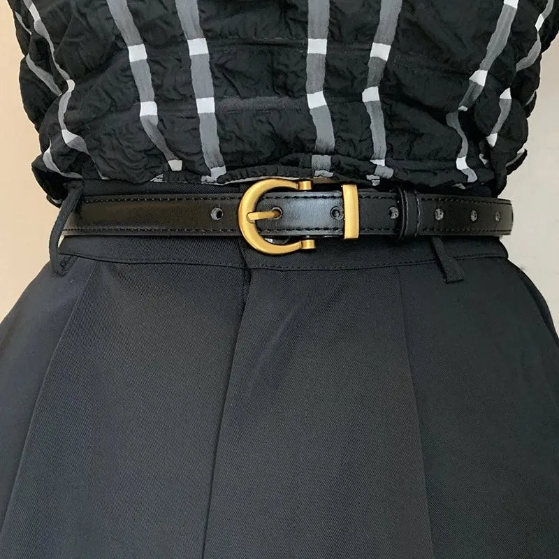 Redécouvrez l’élégance intemporelle avec une ceinture en cuir de vachette pour femmes d’exception