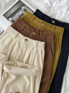 L’allure rétro chic à l’honneur : redécouvrez le pantalon en velours côtelé ZOKI