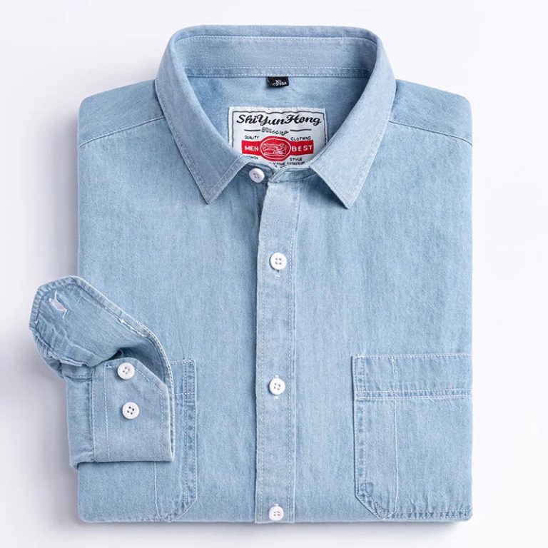La Chemise Denim à Poches : Élégance Intemporelle pour Hommes Modernes