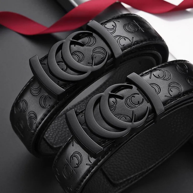 L’élégance Rétro Réinventée : Ceinture CC Buckle, l’Accessoire Incontournable