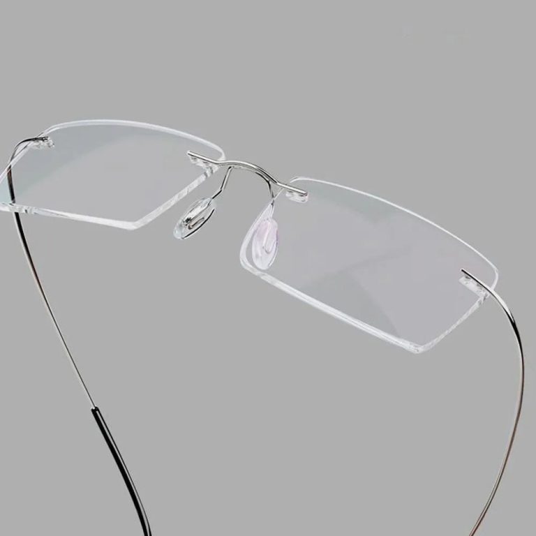 Lunettes de Lecture Magnétiques en Titane Mémoire : L’alliance Parfaite du Confort et de l’Innovation
