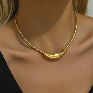 Adoptez l’élégance épurée avec un bijou moderne et intemporel