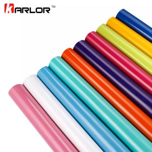 Révélez l’Éclat de Votre Véhicule avec un Film Vinyle Brillant Innovant