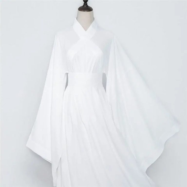 Redécouvrez l’élégance ancestrale : Une immersion dans l’histoire avec l’ensemble Hanfu