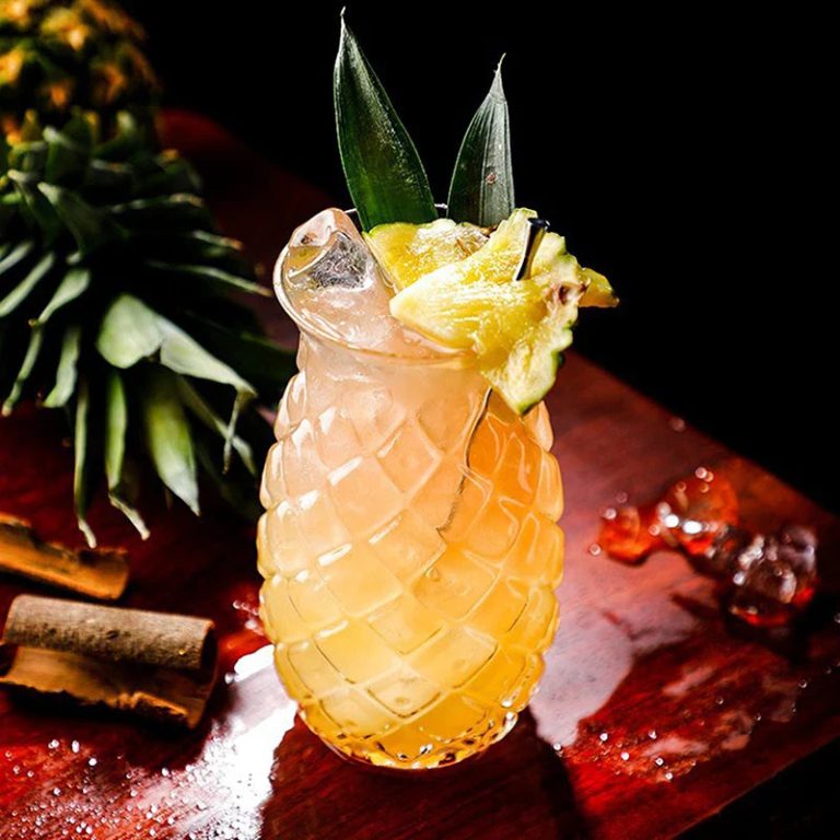 Des Soirées Inoubliables avec un Zeste d’Originalité : Le Verre à Cocktail Ananas 480 ml
