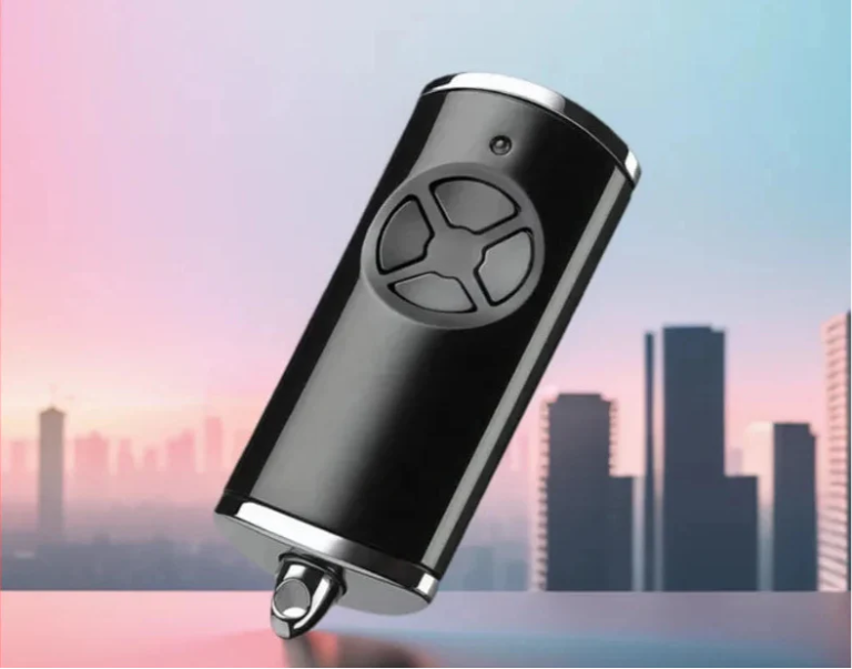 Contrôle d’Excellence pour Votre Garage : La Télécommande HORMANN 868 MHz en Pleine Lumière