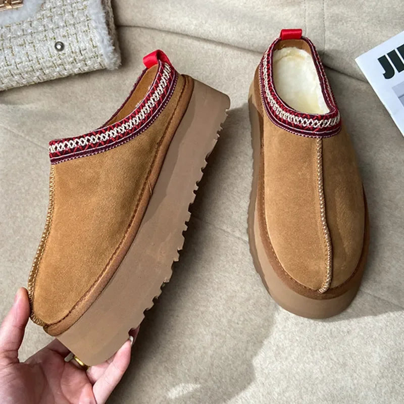 Rehaussez Votre Style Hivernal avec des Bottines en Daim au Charme Rétro
