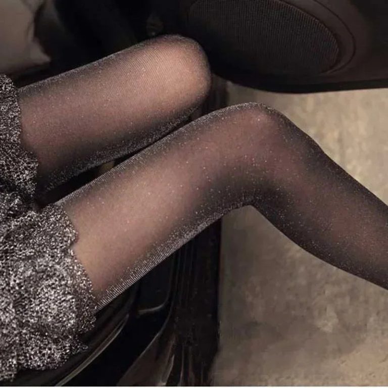Faites Éclater Votre Style avec des Collants Scintillants