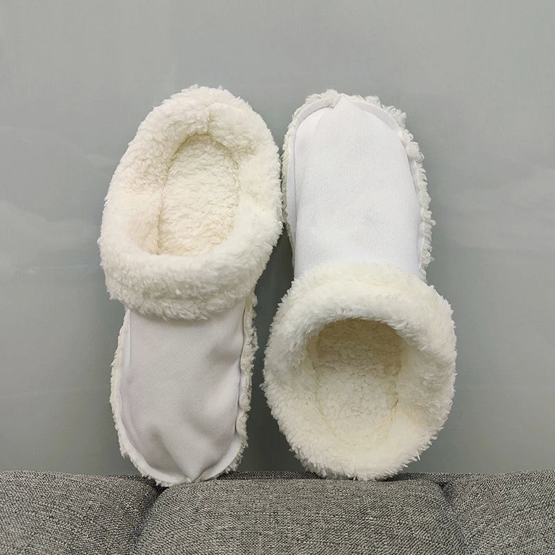 Alliez confort et élégance cet hiver avec les couvre-chaussures en peluche détachables