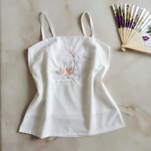 Élégance intemporelle et modernité assumée : La Robe Hanfu Moderne pour Femmes, Broderie Exquise