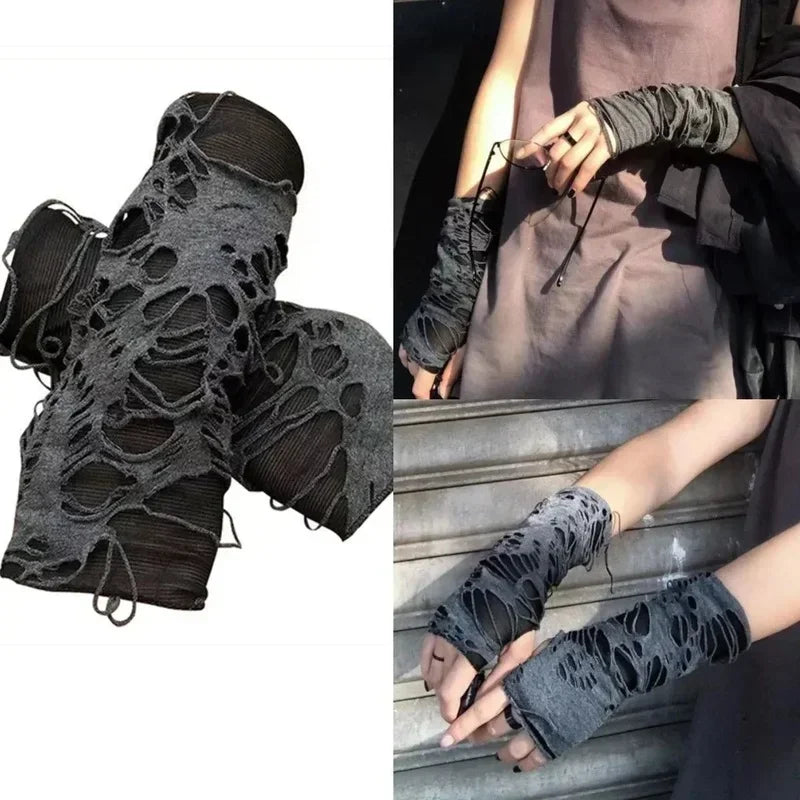 Adoptez l'Esprit Rebelle et Audacieux avec ces Gants Gothiques Noirs Sans Doigts Punk