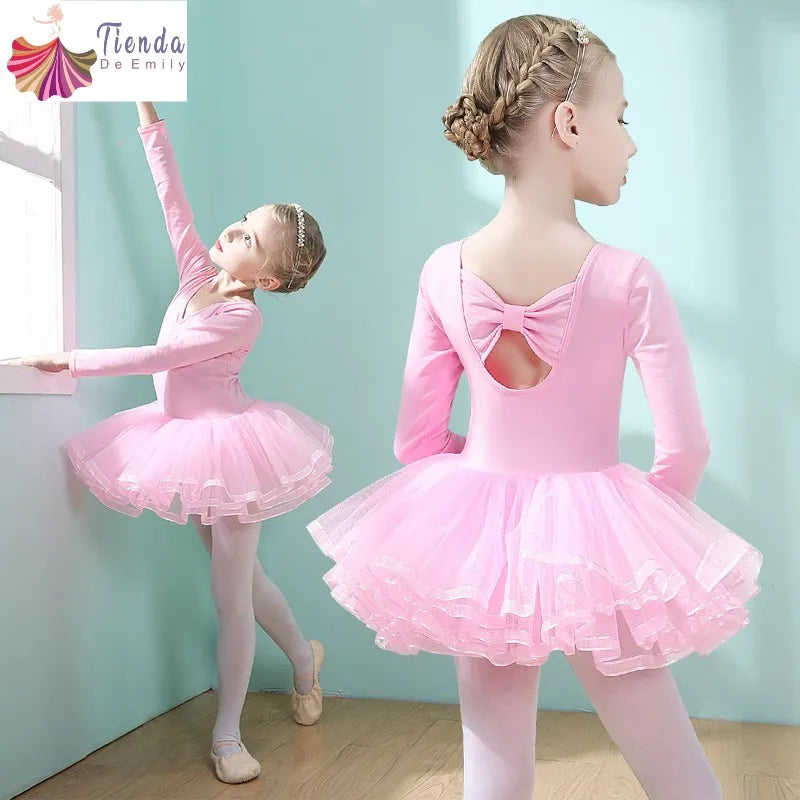 L’Élégance à l’État Pur pour de Jeunes Danseuses : Un Justaucorps qui Sublime le Talent