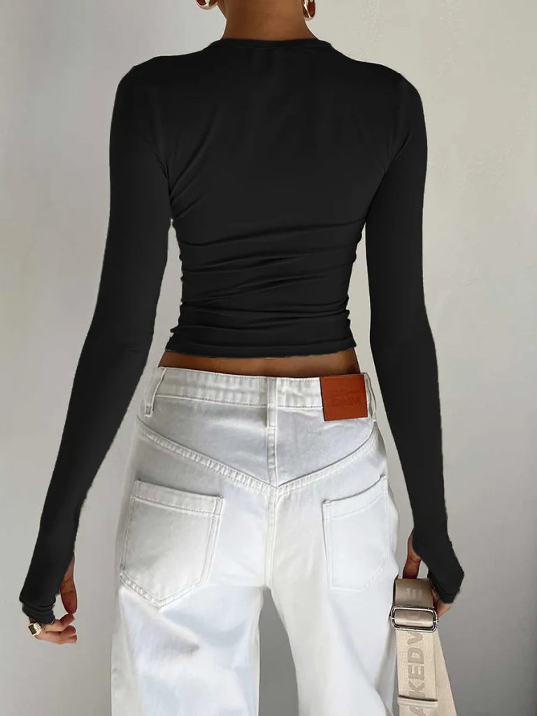 Adoptez l'Alliance Parfaite du Style Moderne et du Confort avec ce Crop Top Tendance