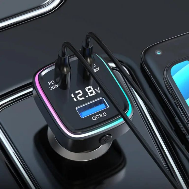 Recharge Sérénité en Route : Le Chargeur Voiture 3 Ports USB-C qui Change la Donne