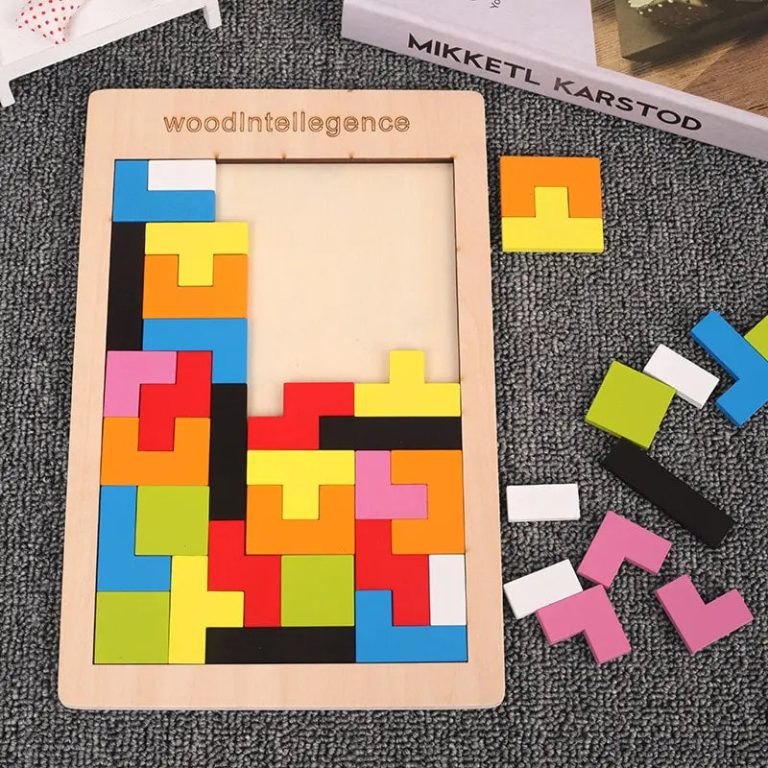 Puzzle Tangram en Bois : L’Allié de l’Éveil Créatif et Logique pour les Enfants