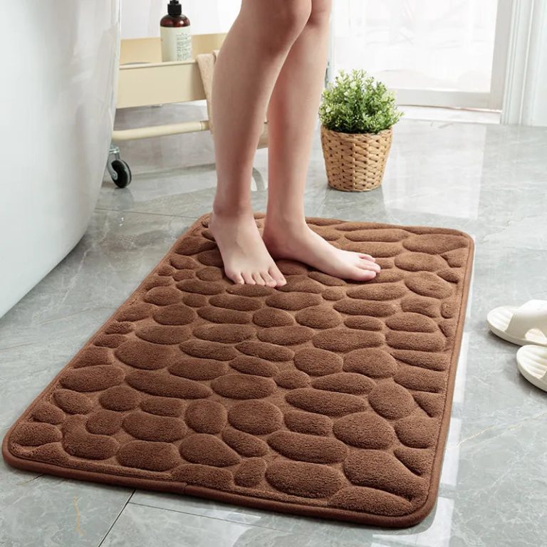 Redécouvrez le Bien-Être dans Votre Salle de Bain avec un Tapis en Mousse à Mémoire de Forme