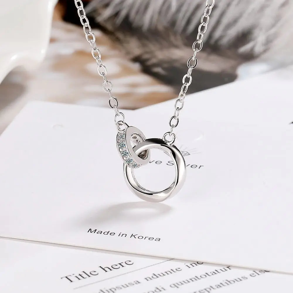 Élégance Moderne : Le Collier Möbius en Argent Sterling S925 qui Réinvente le Luxe