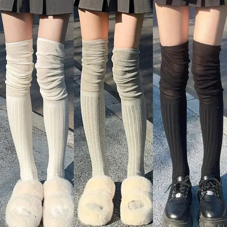 Élégance Moderne et Confort Inégalé : Découvrez les Chaussettes Haute-Cuisse Tendance pour Femmes