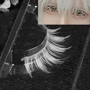 Des Faux Cils Révolutionnaires pour un Regard de Star en Cosplay
