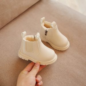 Bottes d’hiver vintage pour enfants : Allier style rétro et confort moderne dès le plus jeune âge