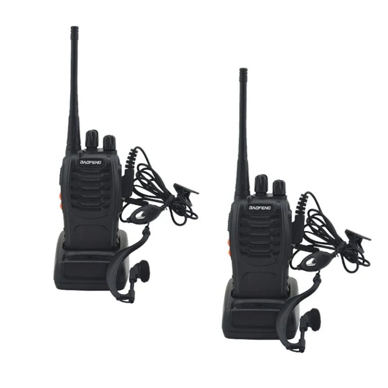Optimisez vos communications sur le terrain avec le pack de 2 talkies-walkies BAOFENG BF-888S