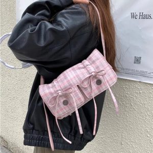 L'élégance à l'état pur : le sac à épaule rose MBTI qui sublime votre quotidien