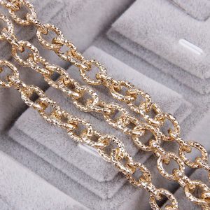 Découvrez l'élégance raffinée de la chaîne en aluminium rose gold pour bijoux DIY : L'alliance parfaite de style et de fonctionnalité