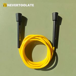 Transformez votre entraînement hivernal avec la performance inégalée de cette corde à sauter innovante