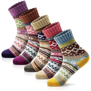Révélez Votre Élégance Hivernale avec des Chaussettes en Laine d’Exception