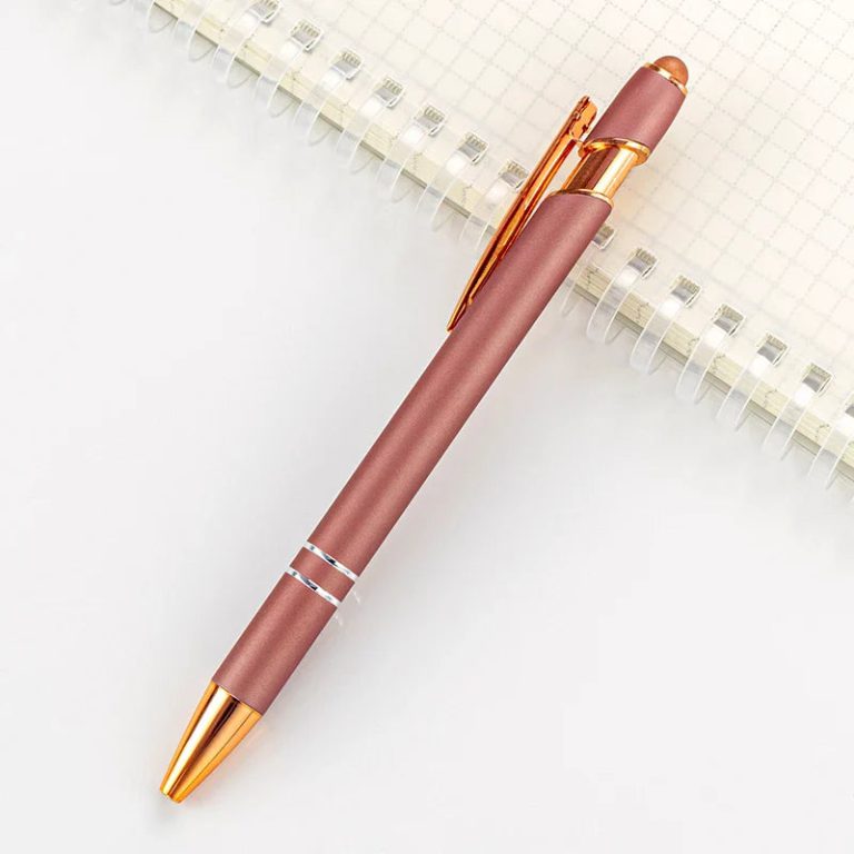 Élégance Personnalisée au Bureau : Le Stylo à Bille en Métal Rose Doré