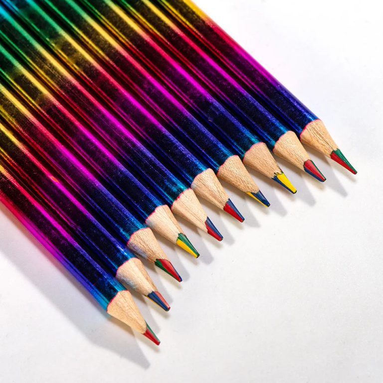 Libérez votre créativité grâce à ces crayons arc-en-ciel kawaii