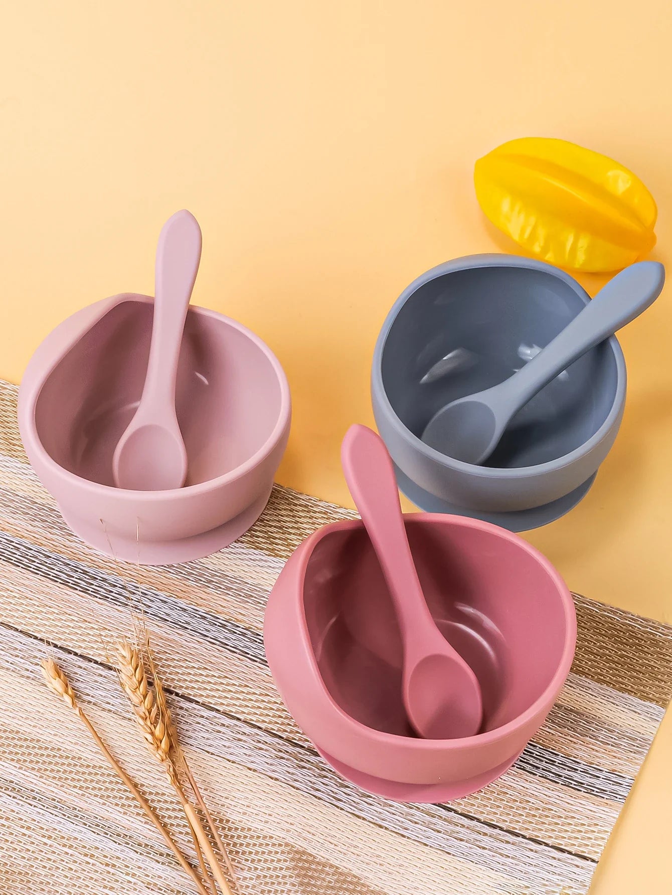 Réinventez les repas de votre enfant avec l’Ensemble Bols Ventouse Silicone Bébé