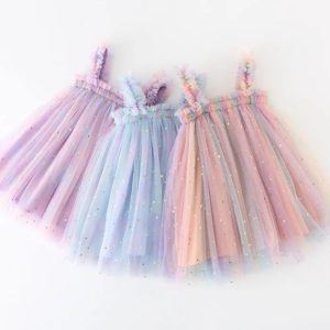 Robe Licorne Arc-en-ciel pour Bébé Fille: Un Look Magique et Confortable pour des Étés Enchantés