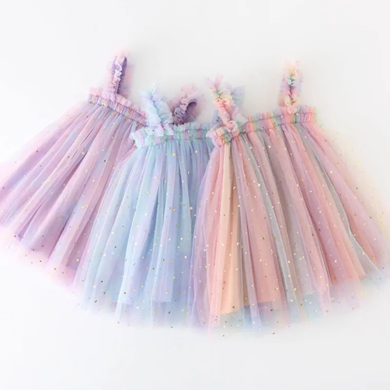 Robe Licorne Arc-en-ciel pour Bébé Fille: Un Look Magique et Confortable pour des Étés Enchantés