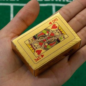 Élever l'expérience de jeu avec élégance : découvrez les cartes à jouer miniatures dorées étanches