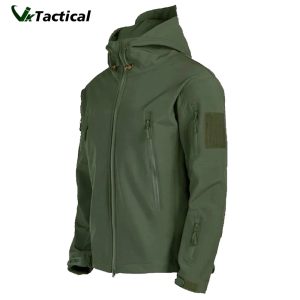 Affrontez l’Aventure avec Style : La Veste Tactique en Soft Shell Imperméable pour Homme
