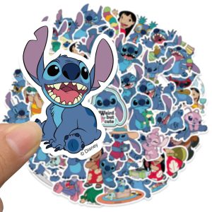 Laissez parler votre créativité avec un ensemble d'autocollants Lilo & Stitch irrésistible !