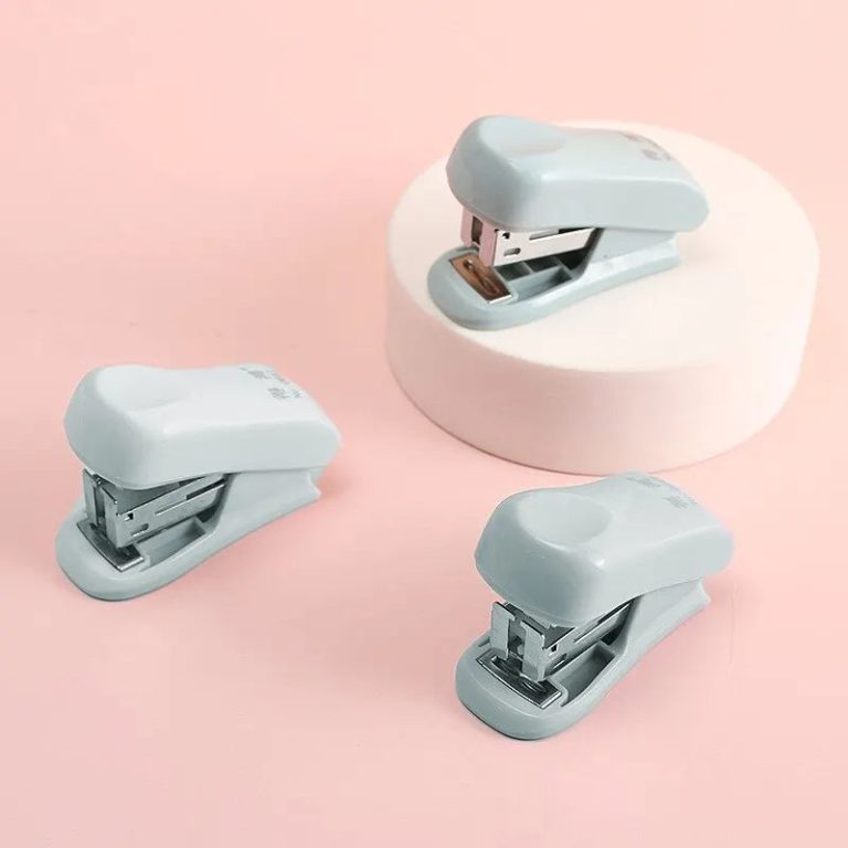 Révolutionnez votre organisation avec l'outil de reliure au design irrésistible