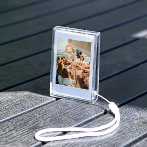 Rangement élégant pour vos Instax Mini : La boîte transparente qui sublime vos souvenirs