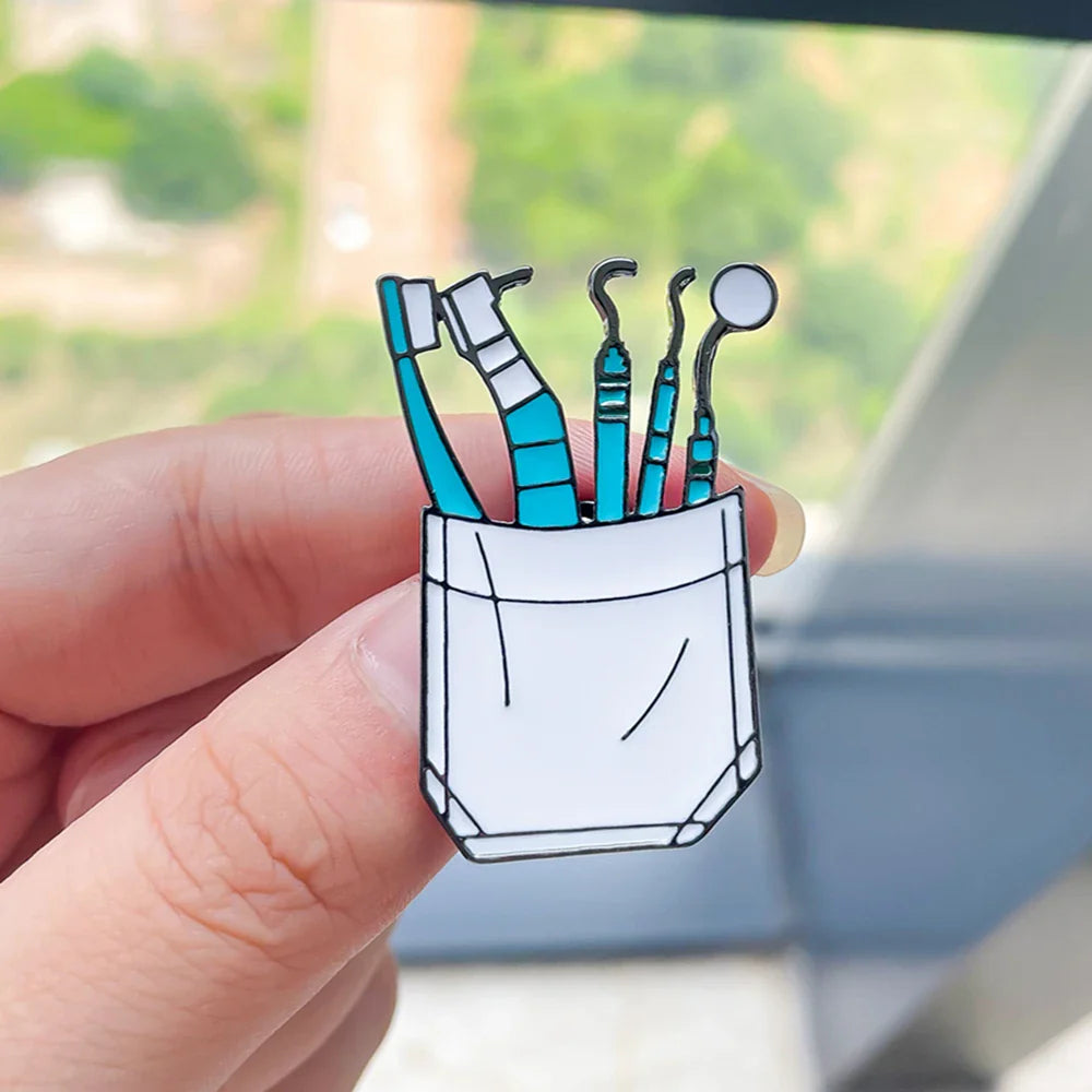 L'élégance au service de la santé : Redécouvrez la Nouvelle Broche Émail Catuni